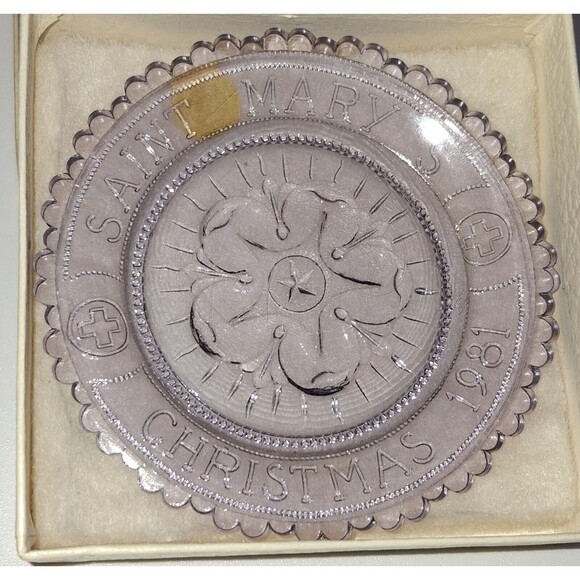 Mystical Rose St Marys Church Pairpoint Glass Cup Plate New Bedford Xmas 1981 - Picture 5 of 5
